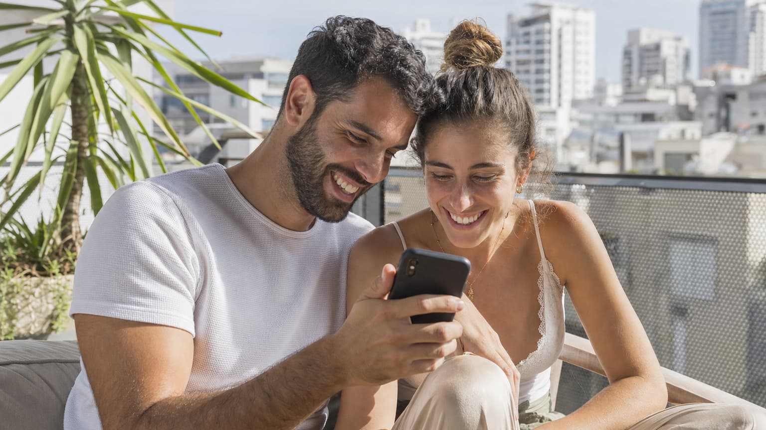 אישורי הגעה בוואטסאפ: המדריך המלא לשנת 2026
