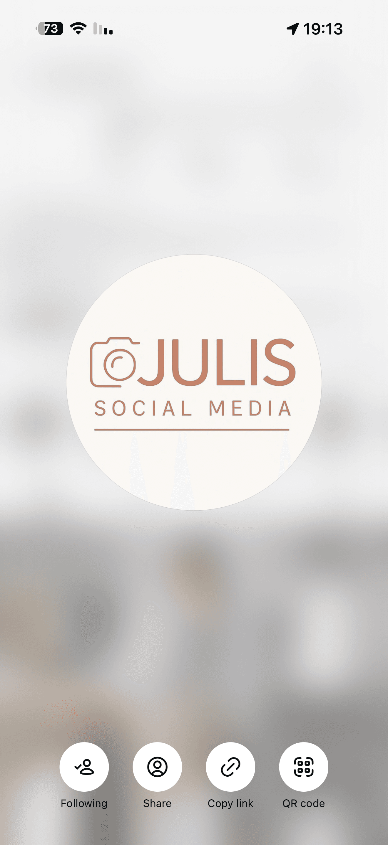 Julis social